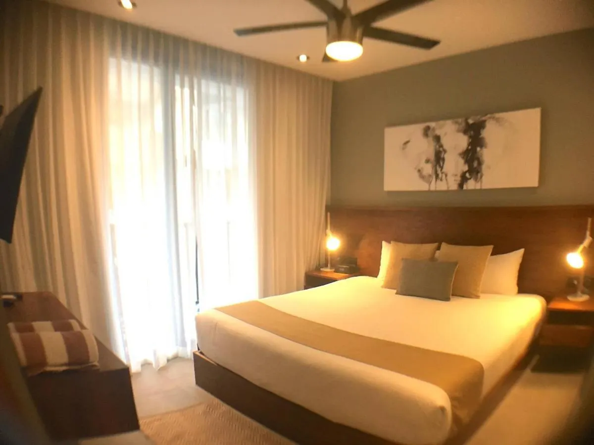 It Residence, Top Location, Luxury 2 Bedroom Two Roof Pools Beach Club Included Playa del Carmen Mexiko